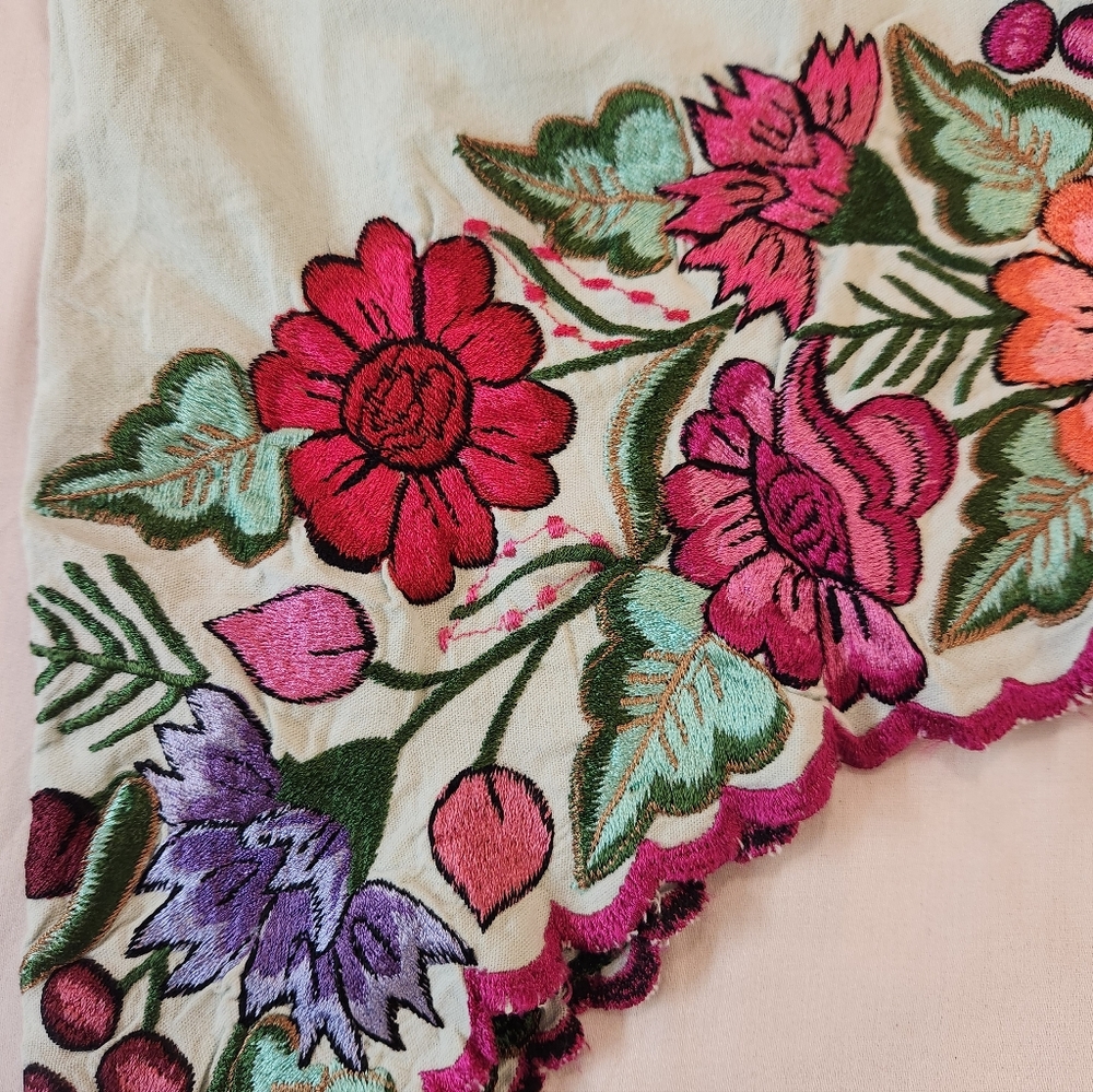 Women's Mint Embroidered Floral Arch Hem Linen Tunic Top Size L Handmade Artsy - Picture 9 of 11